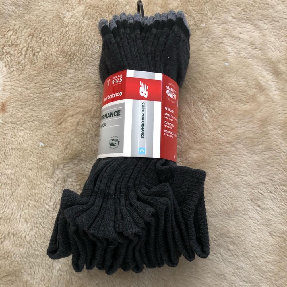 NEW BALANCE CORE PERFORMANCE MEN’S NO SHOW SOCKS